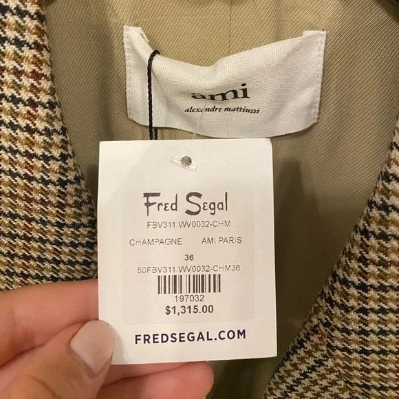 Ami Blazer👩💼 - Picture 4 of 7